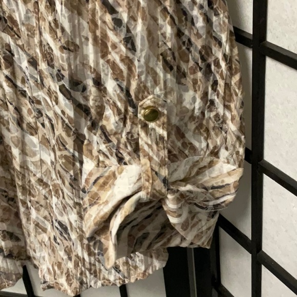 JM COLLECTION   blouse size 14  excellent condition with free camisole - Picture 4 of 11